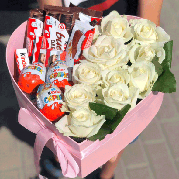 &quot;Розы &amp; Kinder&quot; с любовью в Евпатории