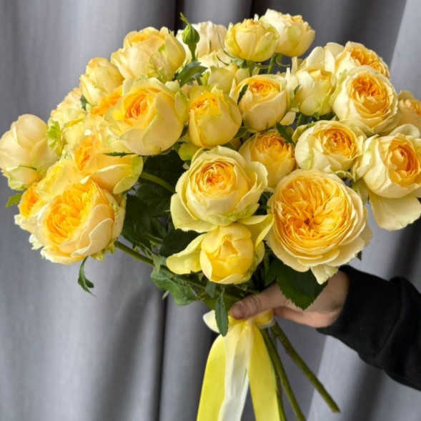 Букет 7 желтых роз в Евпатории
