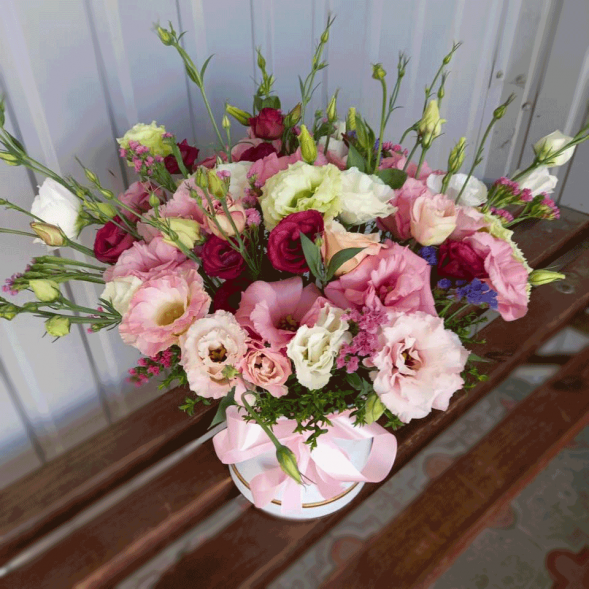 Эустом в шляпной коробке в Евпатории