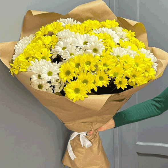 Букет 11 хризантем в Евпатории