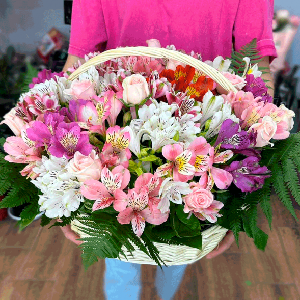 Композиция в корзине &quot;Весенний бриз&quot; в Евпатории