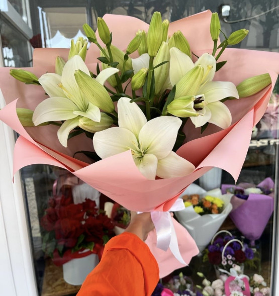 Букет из 3 лилий - Мелодия любви в Евпатории