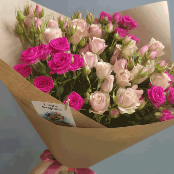 Букет 7 нежных кустовых роз микс в Евпатории