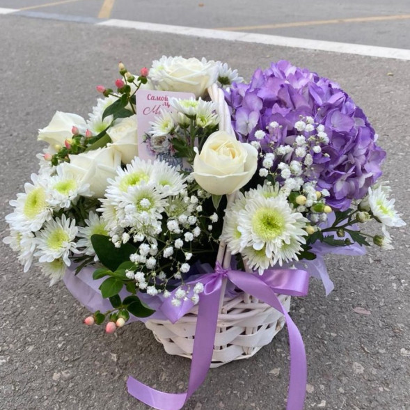 Композиция в корзине «Фиолетовый рай» в Евпатории